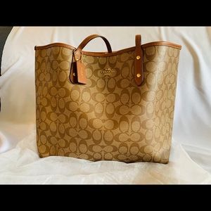 ❌SOLD❌Coach signature canvas tote
